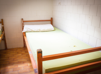 Spostare i confini: verso altri modi di intendere l’alterità